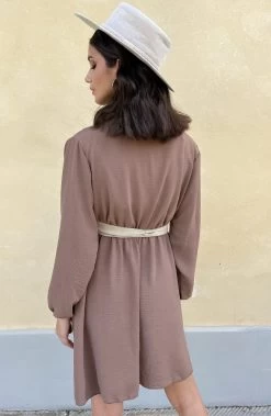 Limited Jurk Chicago Taupe -Kleding Promotie Winkel Limited Jurk Chicago Taupe 2 586x900 1