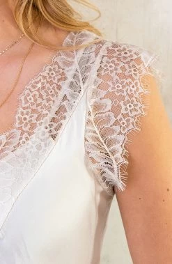 Luxury Kanten Top Exclusive Light Beige -Kleding Promotie Winkel Luxury Kanten Top Exclusive Light Beige 586x900 1