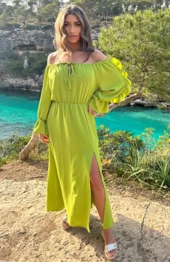 Maxi Off Shoulder Ruffle Jurk Olive 13 Maxi Off Shoulder Ruffle Jurk Olive -Kleding Promotie Winkel Midi Off Shoulder Ruffle Jurk Olive 3 1 586x900 1
