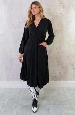 Midi Pocket Dress Zwart -Kleding Promotie Winkel Midi Pocket Dress Zwart 5 586x900 1