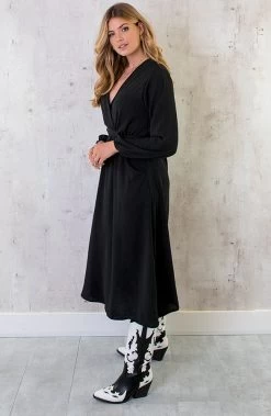 Midi Pocket Dress Zwart -Kleding Promotie Winkel Midi Pocket Dress Zwart 6 586x900 1