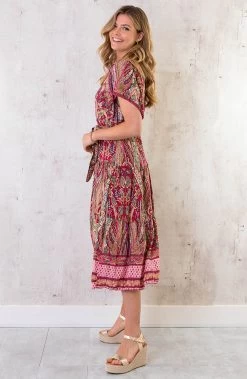 Midi Print Jurk Deluxe Fuchsia -Kleding Promotie Winkel Midi Print Jurk Deluxe Fuchsia 2 586x900 1