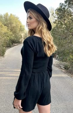 Mousseline Oversized Shorts Zwart -Kleding Promotie Winkel Mousseline Cropped Top Zwart 2 586x900 2