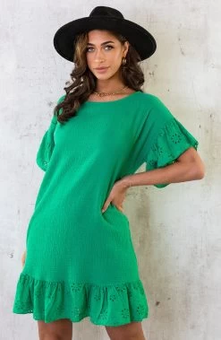 Mousseline Embroidery Oversized Jurk Bright Green 10 Mousseline Embroidery Oversized Jurk Bright Green -Kleding Promotie Winkel Mousseline Embroidery Oversized Jurk Bright Green 4 586x900 1