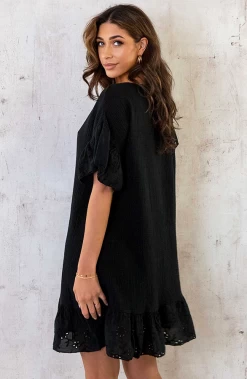 Mousseline Embroidery Oversized Jurk Zwart -Kleding Promotie Winkel Mousseline Embroidery Oversized Jurk Zwart 1 586x900 1