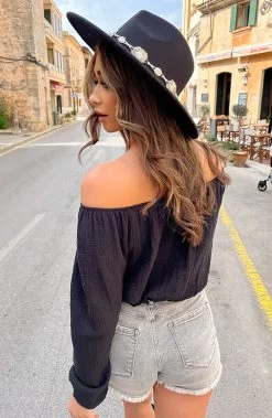 Mousseline Off-Shoulder Top Zwart -Kleding Promotie Winkel Mousseline Off Shoulder Top Zwart12 3 586x900 1