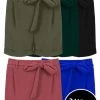 Musthave Deal Basic Strik Shorts