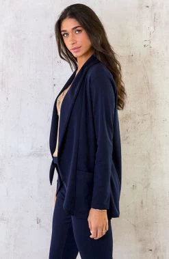Basic Blazer Marineblauw -Kleding Promotie Winkel Musthave Deal Dames Pak Marineblauw 8 586x900 1
