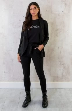 Basic Blazer Zwart 21 Basic Blazer Zwart -Kleding Promotie Winkel Musthave Deal Dames Pak Zwart 5 586x900 1