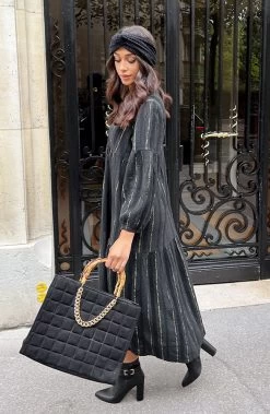 Oversized Jurk Golden Stripes Zwart -Kleding Promotie Winkel Oversized Jurk Golden Stripes Zwart 4 586x900 1