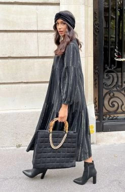 Oversized Jurk Golden Stripes Zwart -Kleding Promotie Winkel Oversized Jurk Golden Stripes Zwart 5 586x900 1