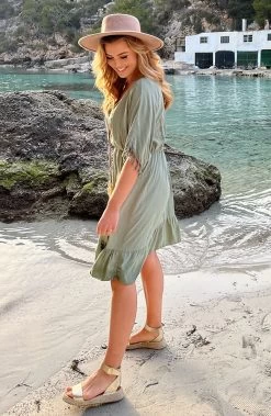 Oversized Jurk Gouden Detail Army -Kleding Promotie Winkel Oversized Jurk Gouden Detail Army 2 586x900 1