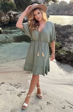 Musthave Deal Oversized Jurk Gouden Detail -Kleding Promotie Winkel Oversized Jurk Gouden Detail Army 4 586x900 2