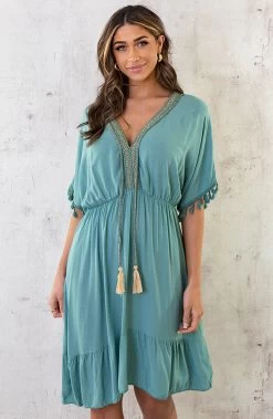 Musthave Deal Oversized Jurk Gouden Detail -Kleding Promotie Winkel Oversized Jurk Gouden Detail Dust Mint 4 586x900 1