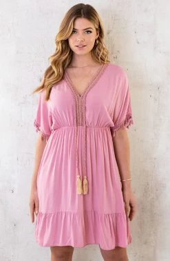 Oversized Jurk Gouden Detail Dust Pink 9 Oversized Jurk Gouden Detail Dust Pink -Kleding Promotie Winkel Oversized Jurk Gouden Detail Dust Pink 4 586x900 1