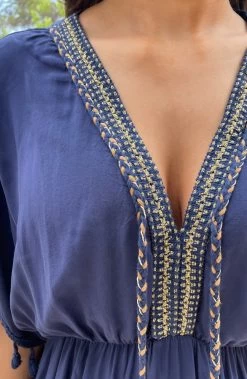 Oversized Jurk Gouden Detail Marine -Kleding Promotie Winkel Oversized Jurk Gouden Detail Marine 1 586x900 1