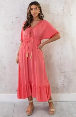 Musthave Deal Oversized Jurk Gouden Detail Maxi -Kleding Promotie Winkel Oversized Jurk Gouden Detail Maxi Koraal 3 586x900 2