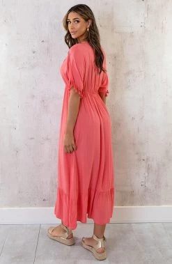 Oversized Jurk Gouden Detail Maxi Koraal 12 Oversized Jurk Gouden Detail Maxi Koraal -Kleding Promotie Winkel Oversized Jurk Gouden Detail Maxi Koraal 5 586x900 1