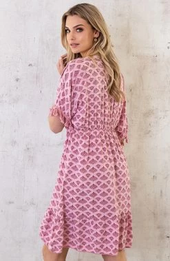 Oversized Jurk Gouden Detail Print Dust Roze 13 Oversized Jurk Gouden Detail Print Dust Roze -Kleding Promotie Winkel Oversized Jurk Gouden Detail Print Dust Roze 1 586x900 1