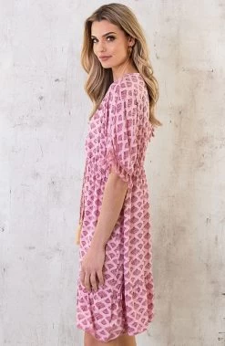 Oversized Jurk Gouden Detail Print Dust Roze 12 Oversized Jurk Gouden Detail Print Dust Roze -Kleding Promotie Winkel Oversized Jurk Gouden Detail Print Dust Roze 6 586x900 1