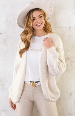 Oversized Knitted Vest Ecru 22 Oversized Knitted Vest Ecru -Kleding Promotie Winkel Oversized Knitted Vest Ecru 3 586x900 2