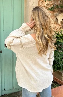 Oversized Off Shoulder Boho Blouse Beige -Kleding Promotie Winkel Oversized Off Shoulder Boho Blouse Beige1 2 586x900 1