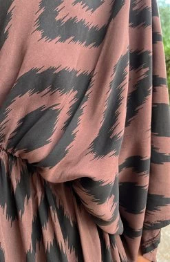 Oversized Print Jurk Choco -Kleding Promotie Winkel Oversized Print Jurk Choco 586x900 1