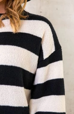 Oversized Strepen Jurk Zwart -Kleding Promotie Winkel Oversized Strepen Jurk Zwart 4 586x900 2