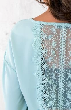 Overslag Blouse Met Kanten Rug Mint -Kleding Promotie Winkel Overslag Blouse Met Kanten Rug Mint 1 586x900 1