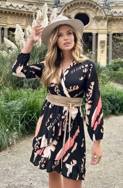 Overslag Print Jurk Zwart Beige -Kleding Promotie Winkel Overslag Print Jurk Zwart Beige 1 586x900 1