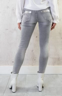 Musthave Deal Skinny Jeans -Kleding Promotie Winkel Pailletten Jeans High Waist Damaged Grey 3 586x900 1