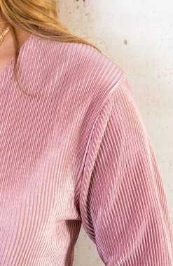 Plisse Blouse Met Ruches Mouw Dust Roze -Kleding Promotie Winkel Plisse Blouse Met Ruches Mouw Dust Roze 586x900 1