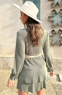 Plisse Laagjes Jurk Army -Kleding Promotie Winkel Plisse Laagjes Jurk Army 9 586x900 1