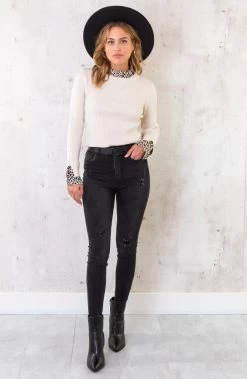 Ribtrui Met Panterkraag Beige -Kleding Promotie Winkel Ribtrui Met Panterkraag Beige 4 586x900 1