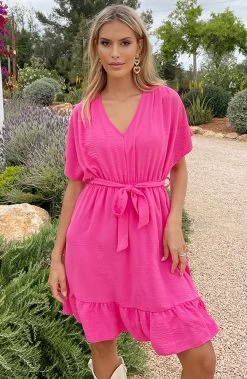 Sicily V-neck Dress Fuchsia -Kleding Promotie Winkel Sicily V neck Dress Fuchsia 2 586x900 1