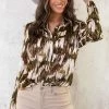 Silk Blouse Print Army -Kleding Promotie Winkel Silk Blouse Print Army 3 586x900 1