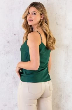 Silk Touch Spaghetti Top Smaragd 2.0 -Kleding Promotie Winkel Silk Touch Spaghetti Top Smaragd 2 5 586x900 1