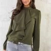 Silky Ruffle Kraag Blouse Army