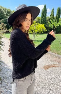 Soft Trui Strepen Zwart -Kleding Promotie Winkel Soft Trui Strepen Zwart 9 586x900 1