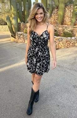 Spaghetti Jurk Rozen Zwart -Kleding Promotie Winkel Spaghetti Jurk Rozen Zwart 5 586x900 1