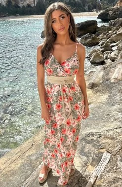 Spaghetti Maxi Jurk Bloemen Sand Koraal -Kleding Promotie Winkel Spaghetti Maxi Jurk Bloemen Sand Koraal 2 586x900 1