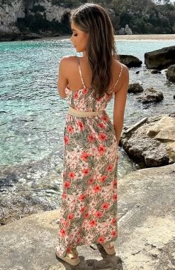Spaghetti Maxi Jurk Bloemen Sand Koraal -Kleding Promotie Winkel Spaghetti Maxi Jurk Bloemen Sand Koraal 8 586x900 1