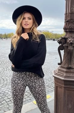 Flared Broek Panterprint Zwart 2.0 15 Flared Broek Panterprint Zwart 2.0 -Kleding Promotie Winkel Ultra Soft Gebreide Trui Zwart 5 586x900 1