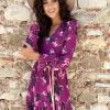 V-hals Jurk Paris Bloemen Magenta -Kleding Promotie Winkel V hals Jurk Paris Bloemen Magenta 4 586x900 1