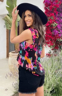 Denim Short Zwart -Kleding Promotie Winkel V hals Multicolor Ruffle Top 2 5 586x900 1