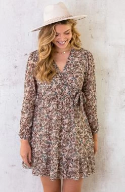V-hals Strik Jurk Flower Beige -Kleding Promotie Winkel V hals Strik Jurk Flower Beige 6 586x900 1