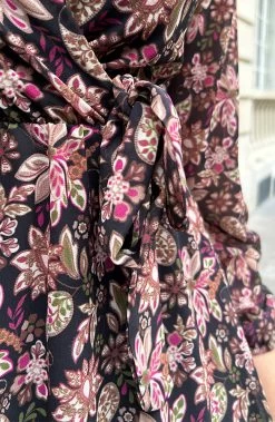 V-hals Strik Jurk Flower Multi -Kleding Promotie Winkel V hals Strik Jurk Flower Multi 586x900 2