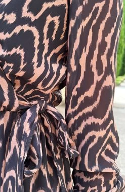 V-hals Strik Jurk Zebra Camel -Kleding Promotie Winkel V hals Strik Jurk Zebra Camel close 586x900 1