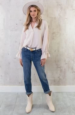 Verona V-hals Blouse Beige -Kleding Promotie Winkel Verona V hals Blouse Beige 1 586x900 1