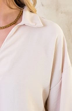 Verona V-hals Blouse Beige -Kleding Promotie Winkel Verona V hals Blouse Beige 586x900 1